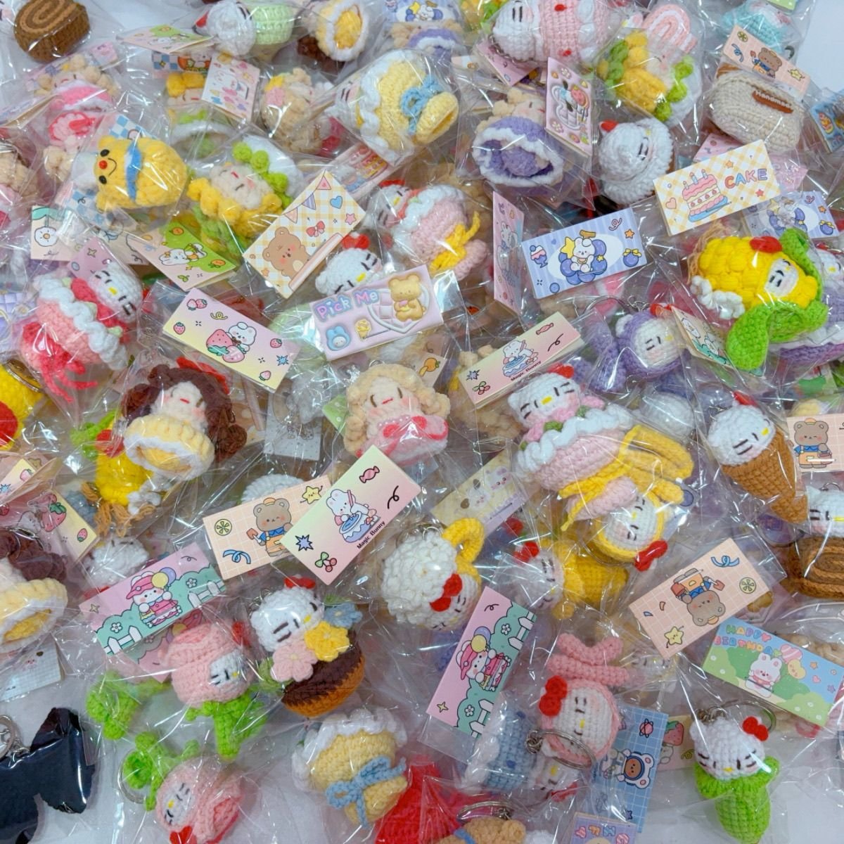 12-Pack Handmade Crochet Charms – Cute Bag Accessories & Gift Ideas - 图片 2